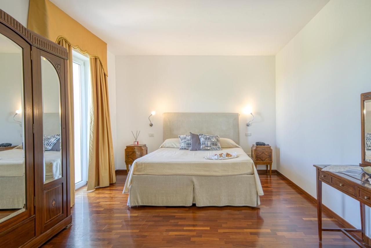 Hotel La Corte Matera Bagian luar foto