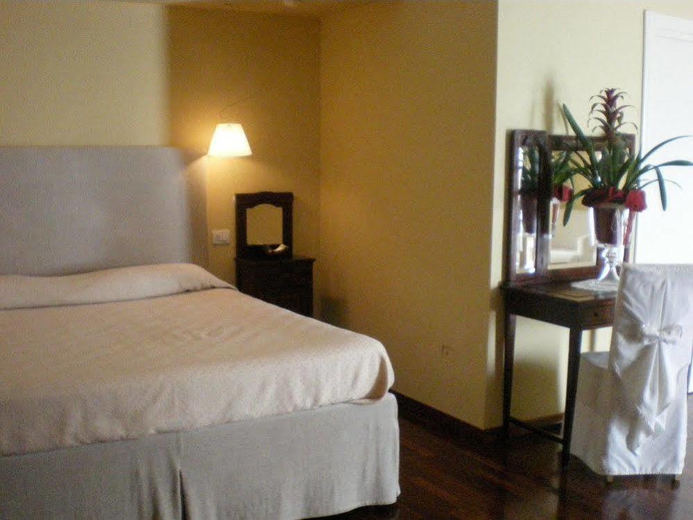 Hotel La Corte Matera Bagian luar foto